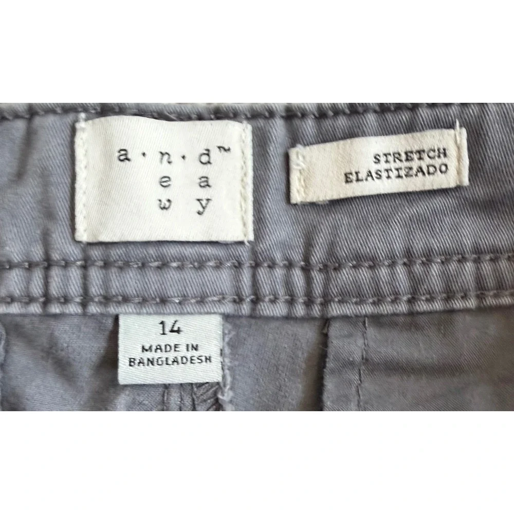 A New Day Womens Gray Stretch Chino Shorts Size 14 Charcoal Cotton Blend Casual
